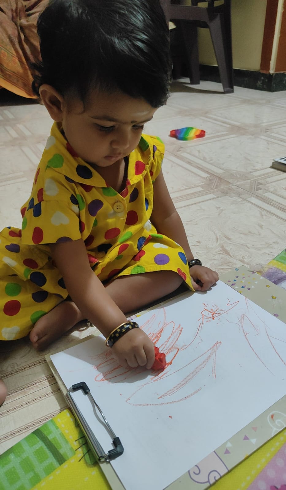 "Scribbles & Giggles: Introducing My Little One to the World of Art"