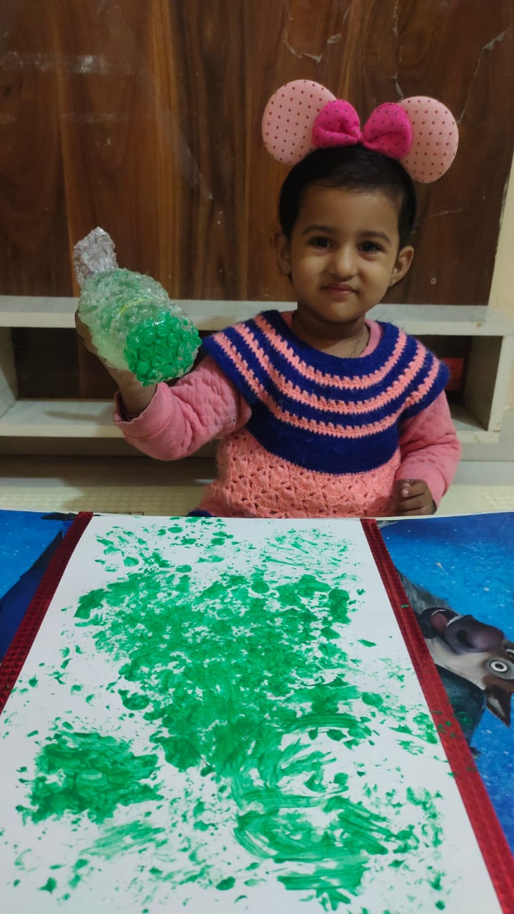 How Bubble Wrap Painting Made Our Christmas Extra Special