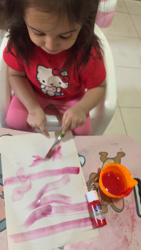 Tiny Artist at Work👩🏻‍🎨🌟