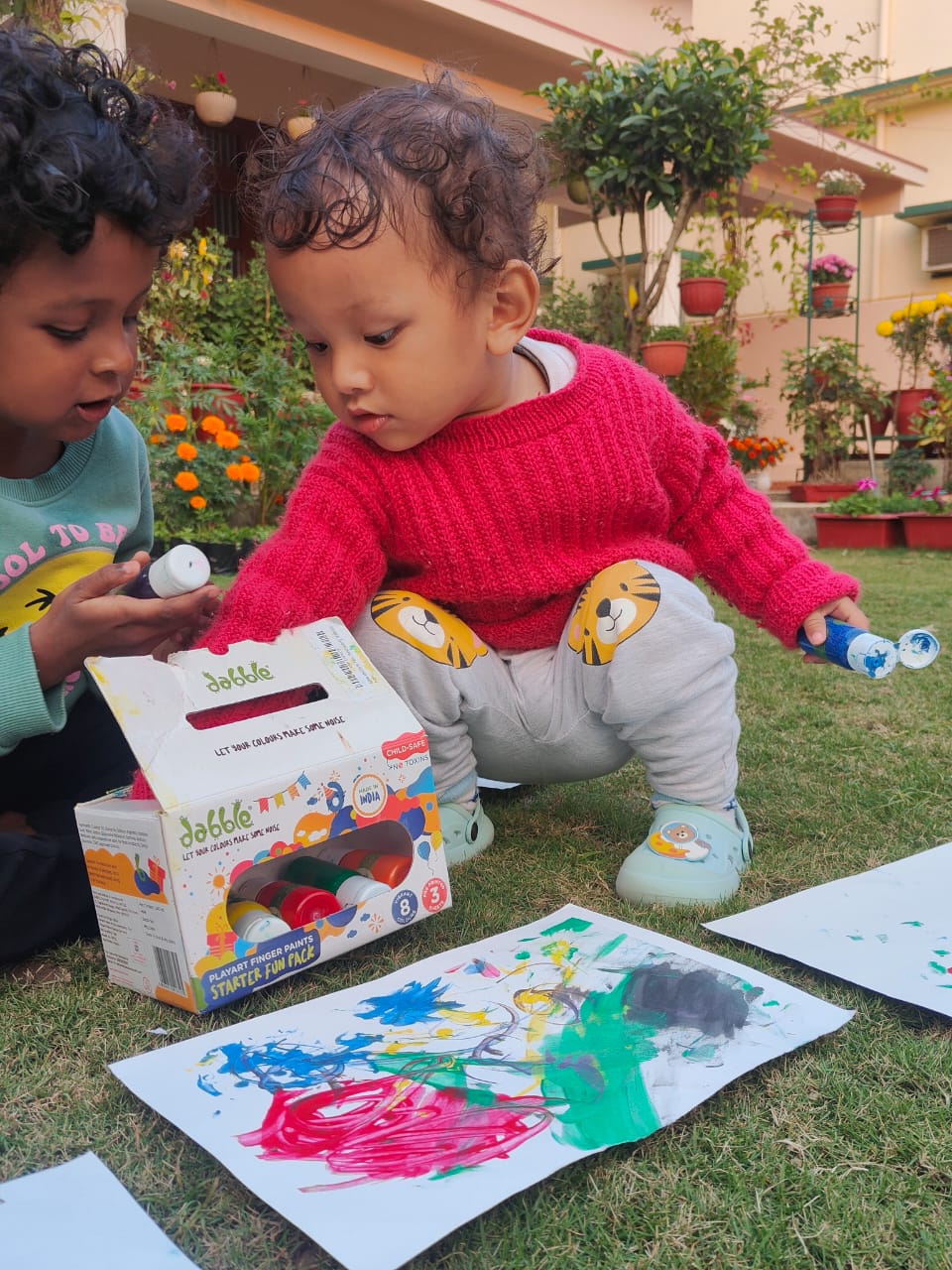 Our 10-Month-Old's Love Story with Dabble Finger Paints – Dabble PlayArt